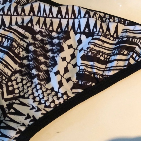 LSpace Bikini bottoms size sm - Picture 3 of 4